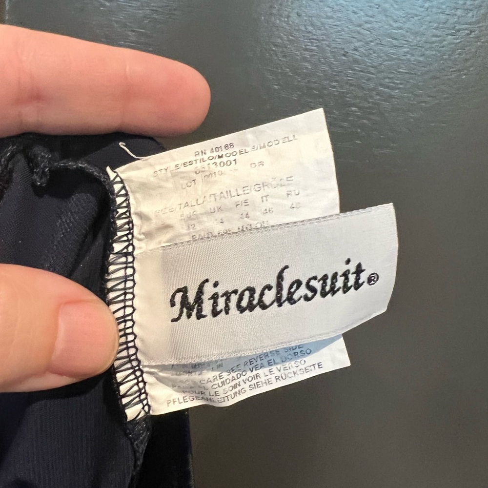 Miraclesuit 2 piece swimsuit - Picture 7 of 11